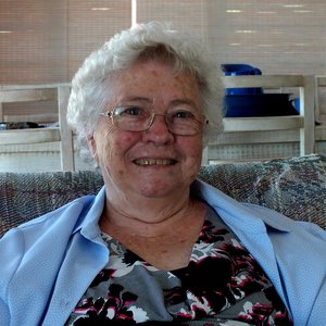 Elize van der Merwe wie se huis verlede week in Franskraal tydens ‘n brand vernietig is